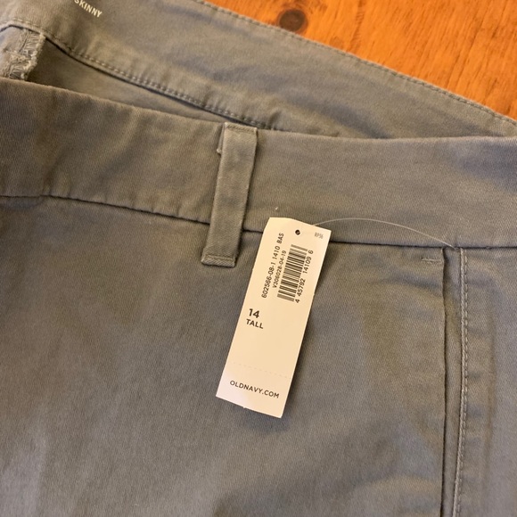 NWT Old navy khaki pants - Picture 2 of 5